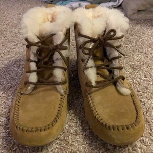UGG high top Mocassin